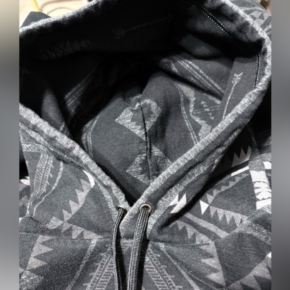 Polo Ralph Lauren Men's Black and Gray Aztec, Southwestern Patterned Hoodie. M - Picture 11 of 14